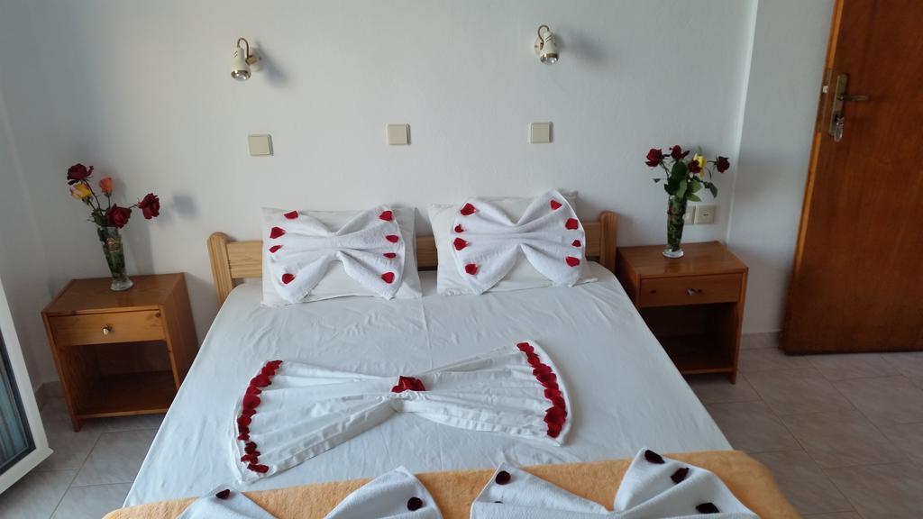 Tarra Hotel Ayía Roúmeli Ruang foto